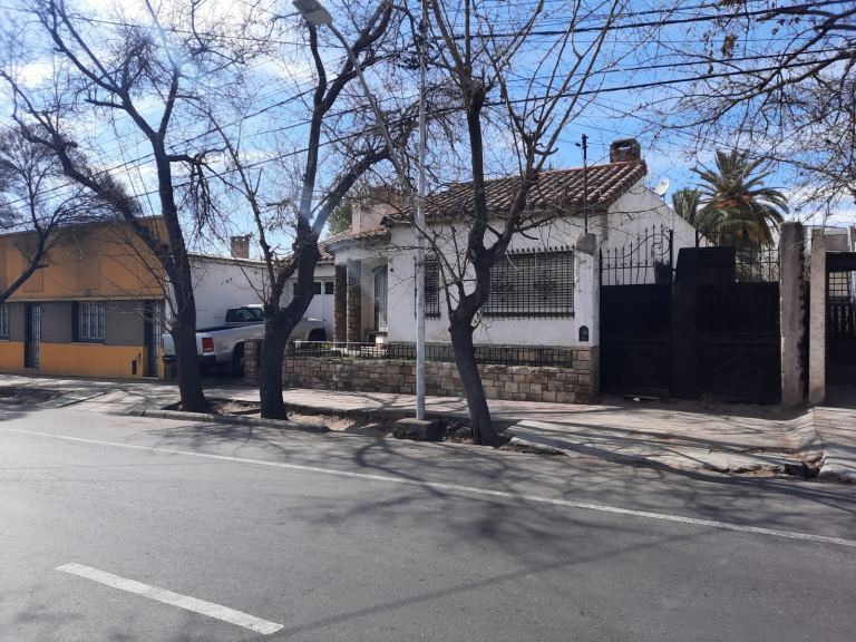 Casa en Alfonsina Storni 200