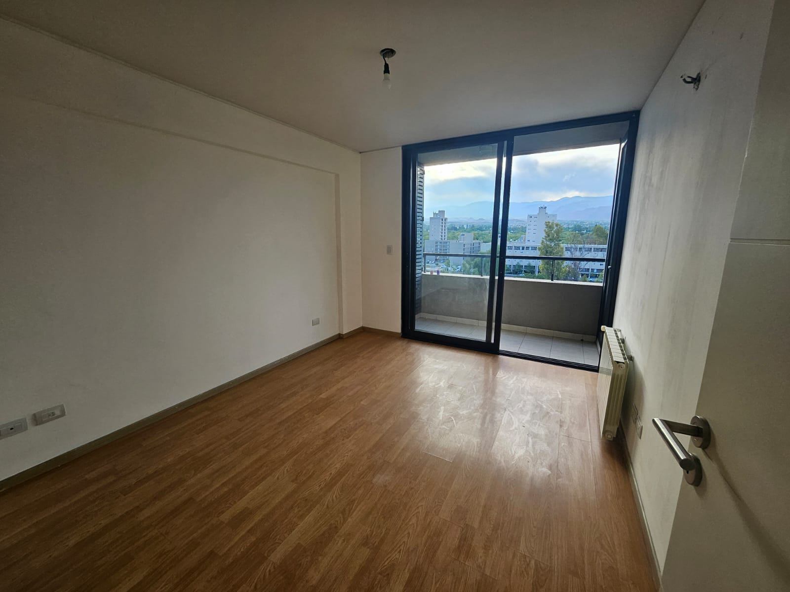 Departamento en Alquiler en Capital, Mendoza