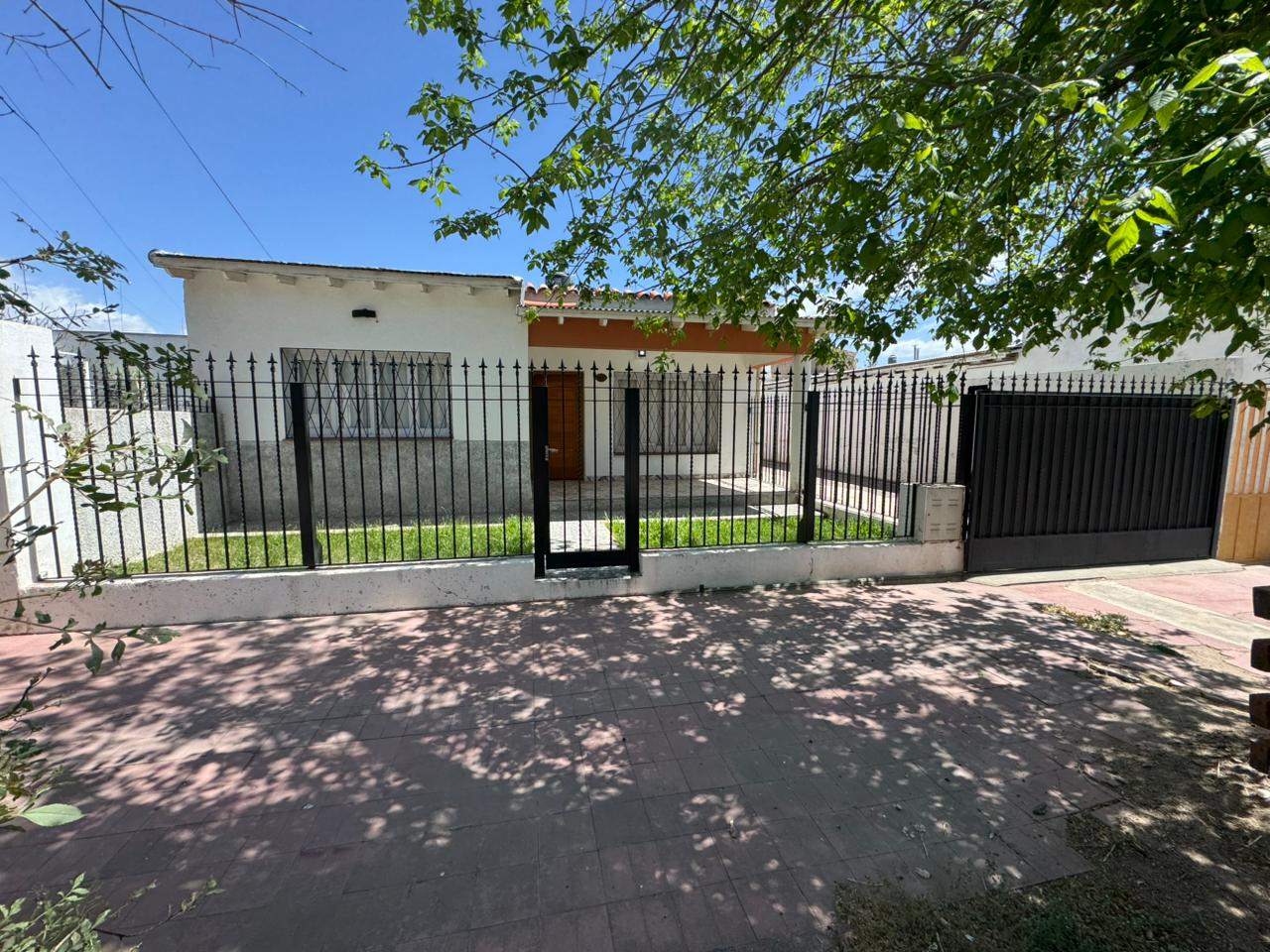 Casa en Venta en San Carlos, Mendoza