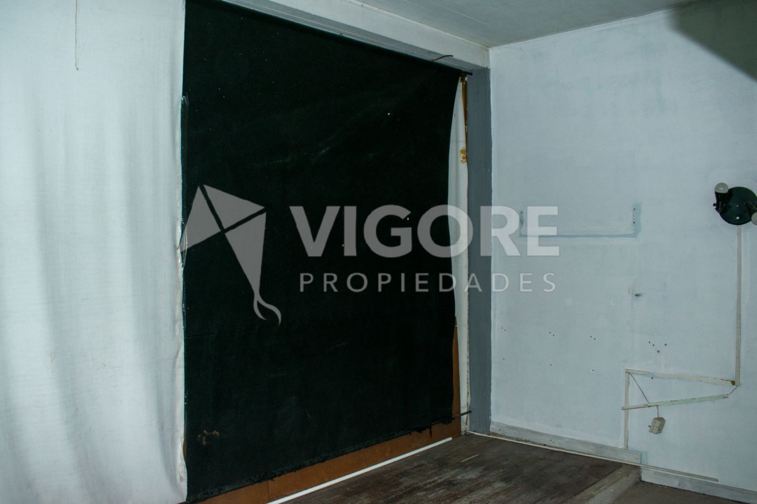 Local Comercial en Alquiler en Almirante Brown, G.B.A. Zona Sur