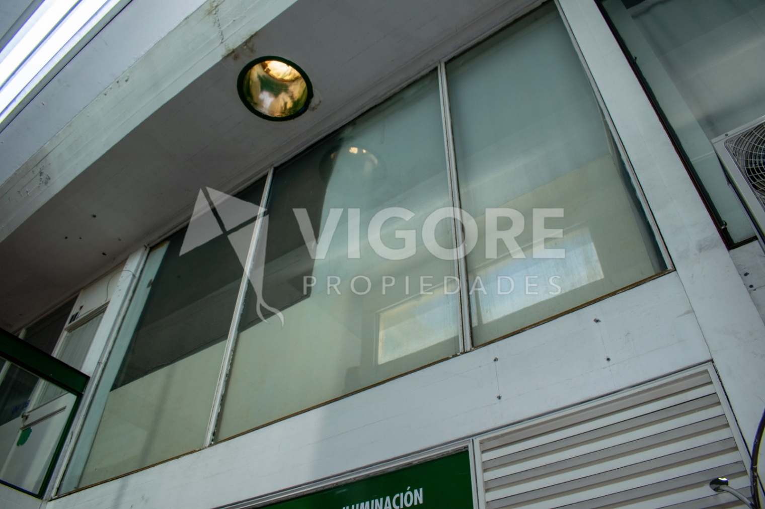 Local Comercial en Alquiler en Almirante Brown, G.B.A. Zona Sur