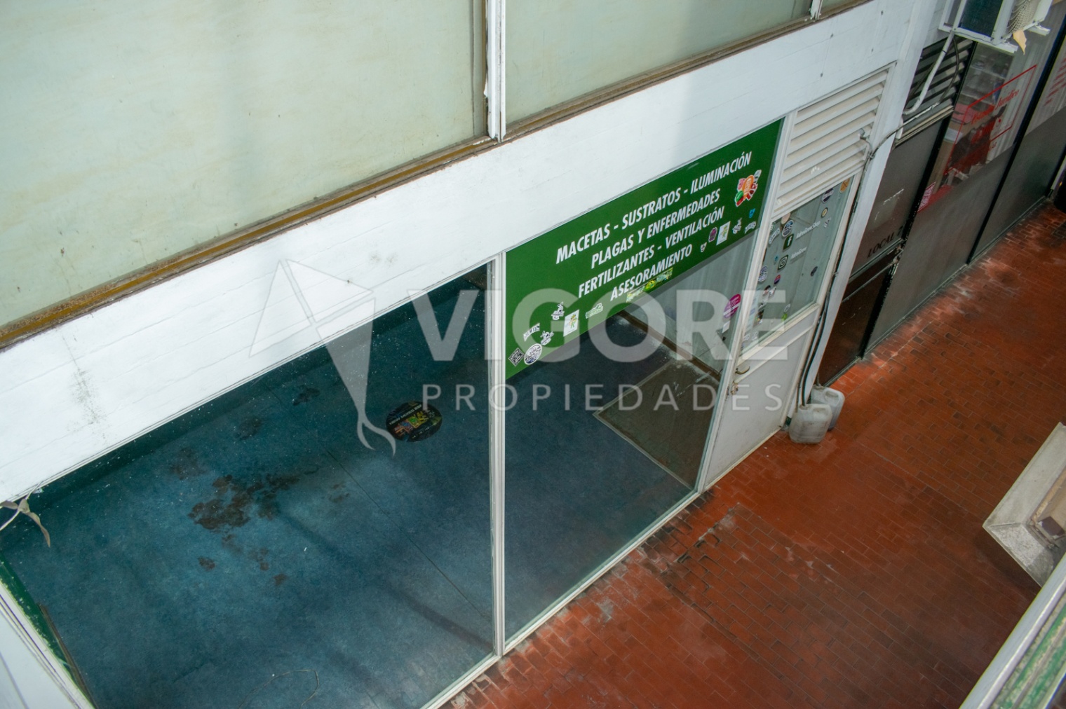 Local Comercial en Alquiler en Almirante Brown, G.B.A. Zona Sur