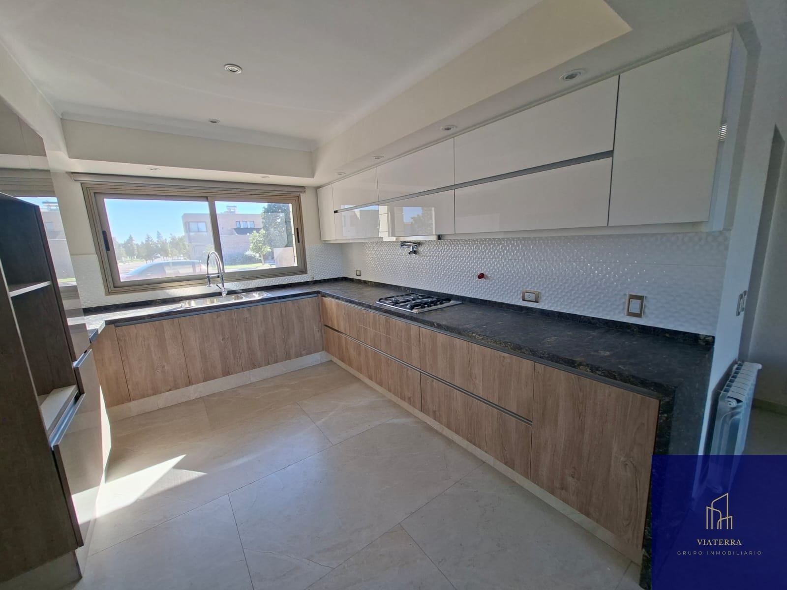 Casa en Venta en Guaymallen, Mendoza