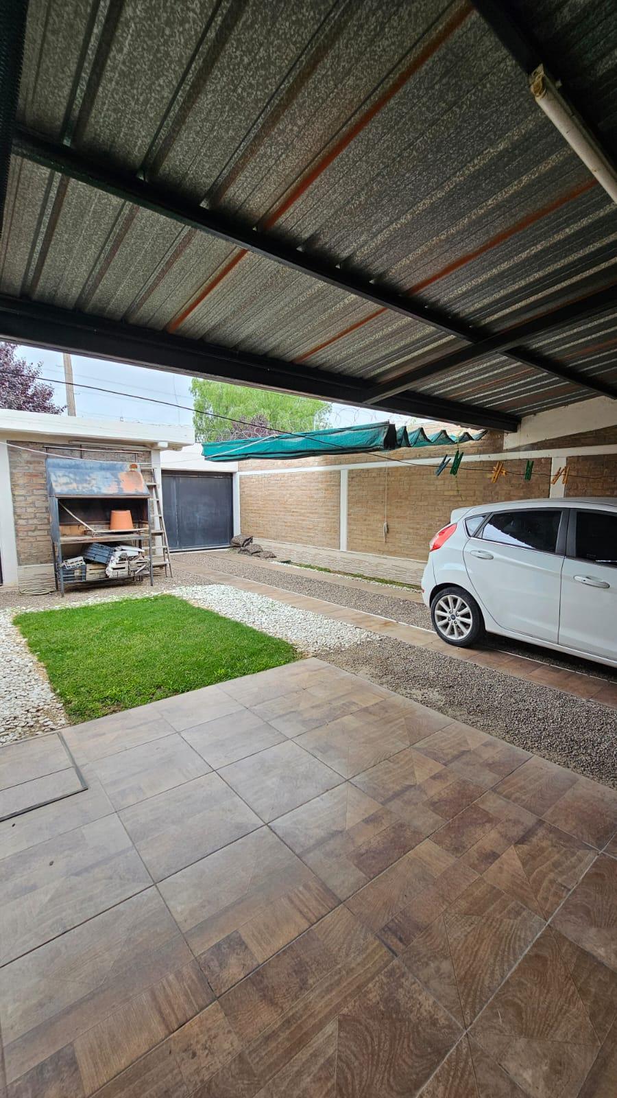 Casa en Venta en Tunuyan, Mendoza - USD 105.000 | Inmoup - 24