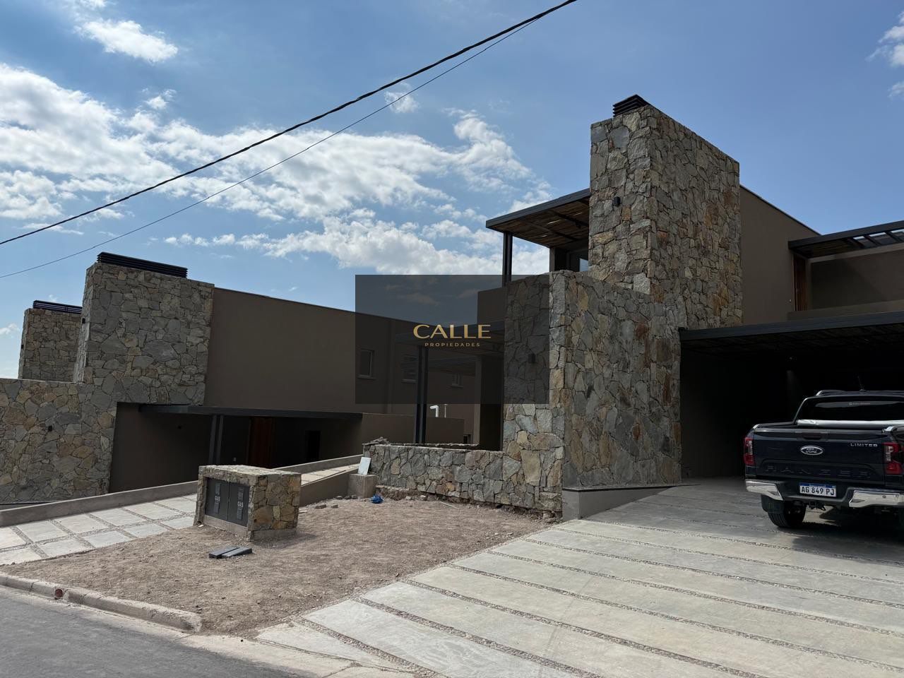Duplex en Venta en Las Heras, Mendoza