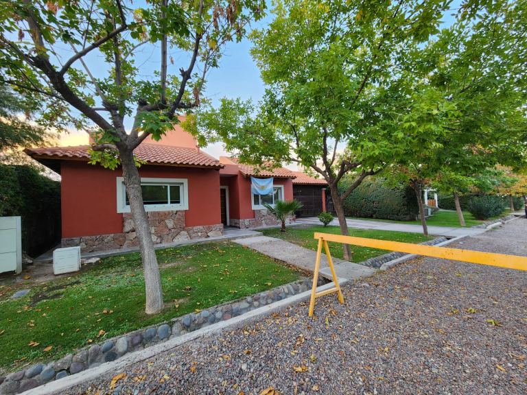 Casa en Venta en Guaymallen, Mendoza