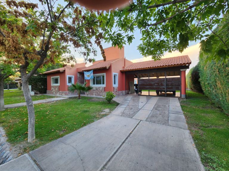 Casa en Venta en Guaymallen, Mendoza