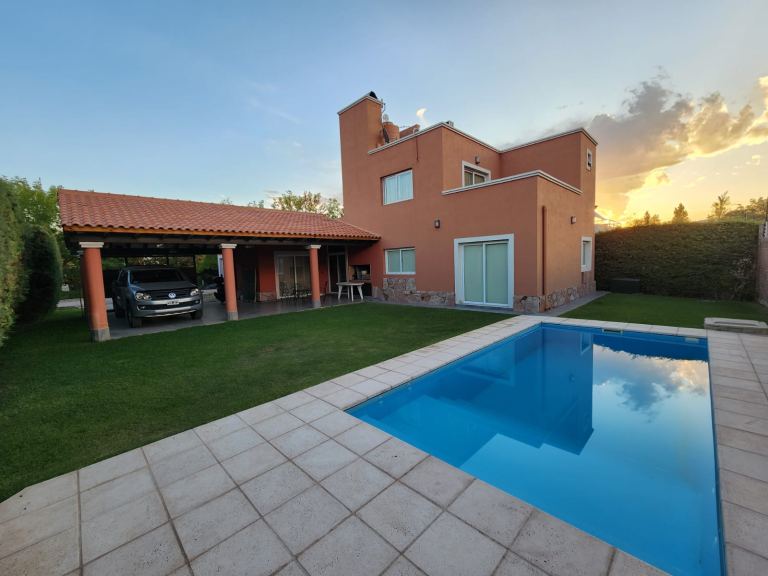 Casa en Venta en Guaymallen, Mendoza