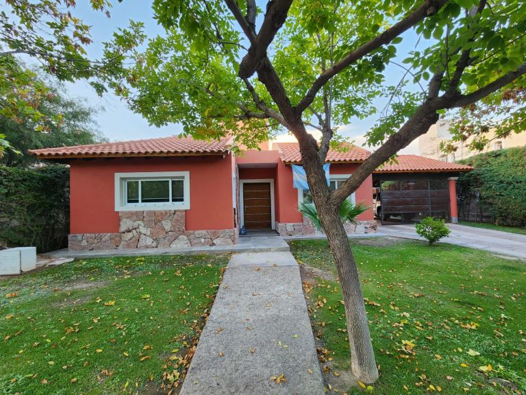 Casa en Venta en Guaymallen, Mendoza