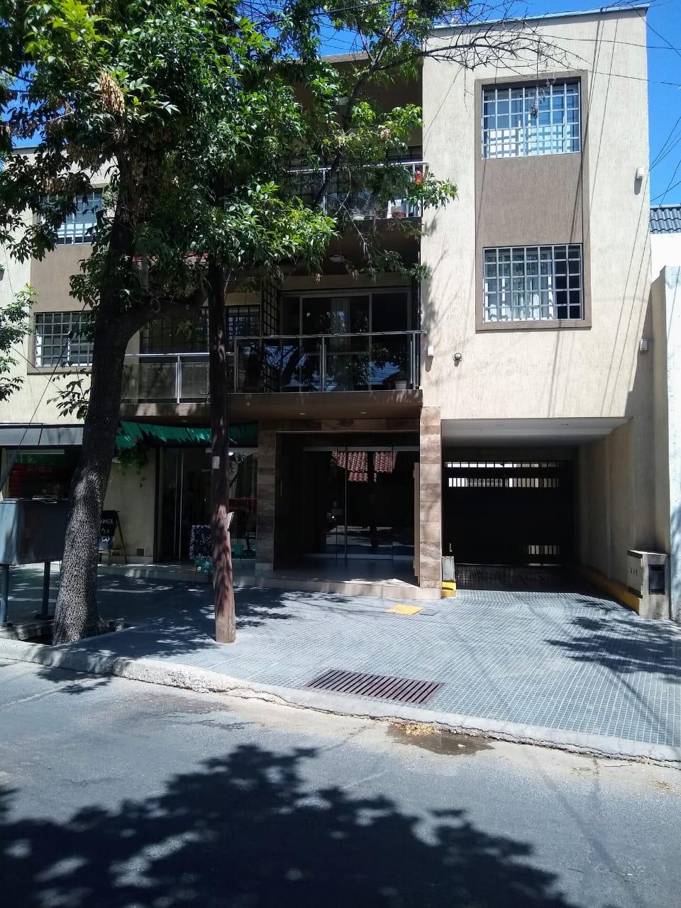 Departamento en Almirante Brown 1524
