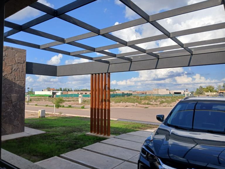 Casa en Venta en Lujan de Cuyo, Mendoza - USD 285.000 | Inmoup - 11