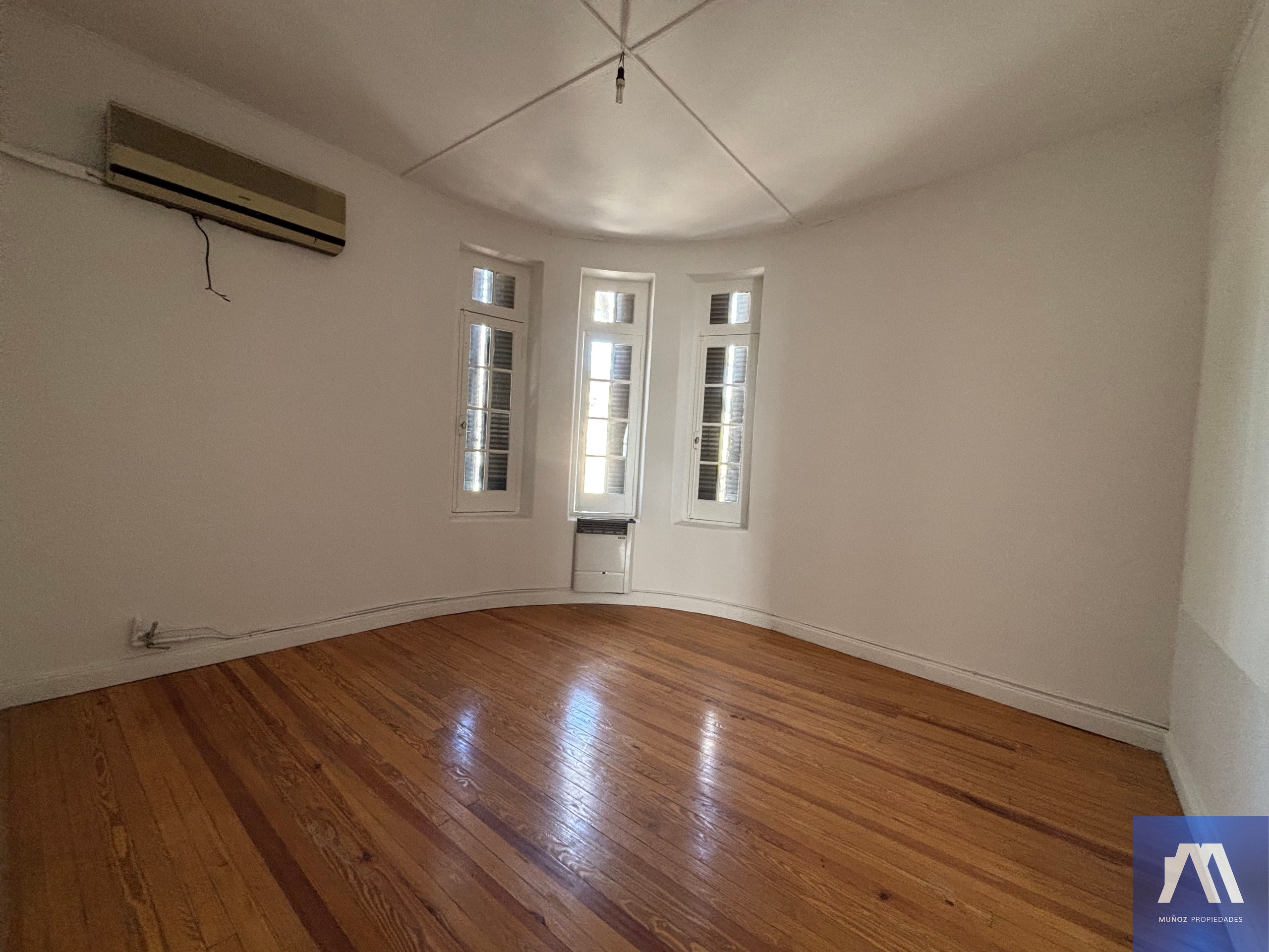 Oficina en Alquiler en Capital, Mendoza - USD 1.000 | Inmoup - 10