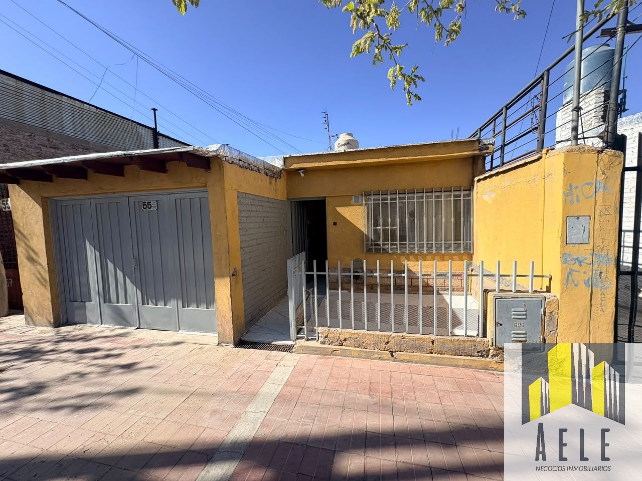 Godoy Cruz CASA EN VENTA  2HAB + 1 BAÑO + COCHERA VILLA HIPODROMO GODOY CRUZ