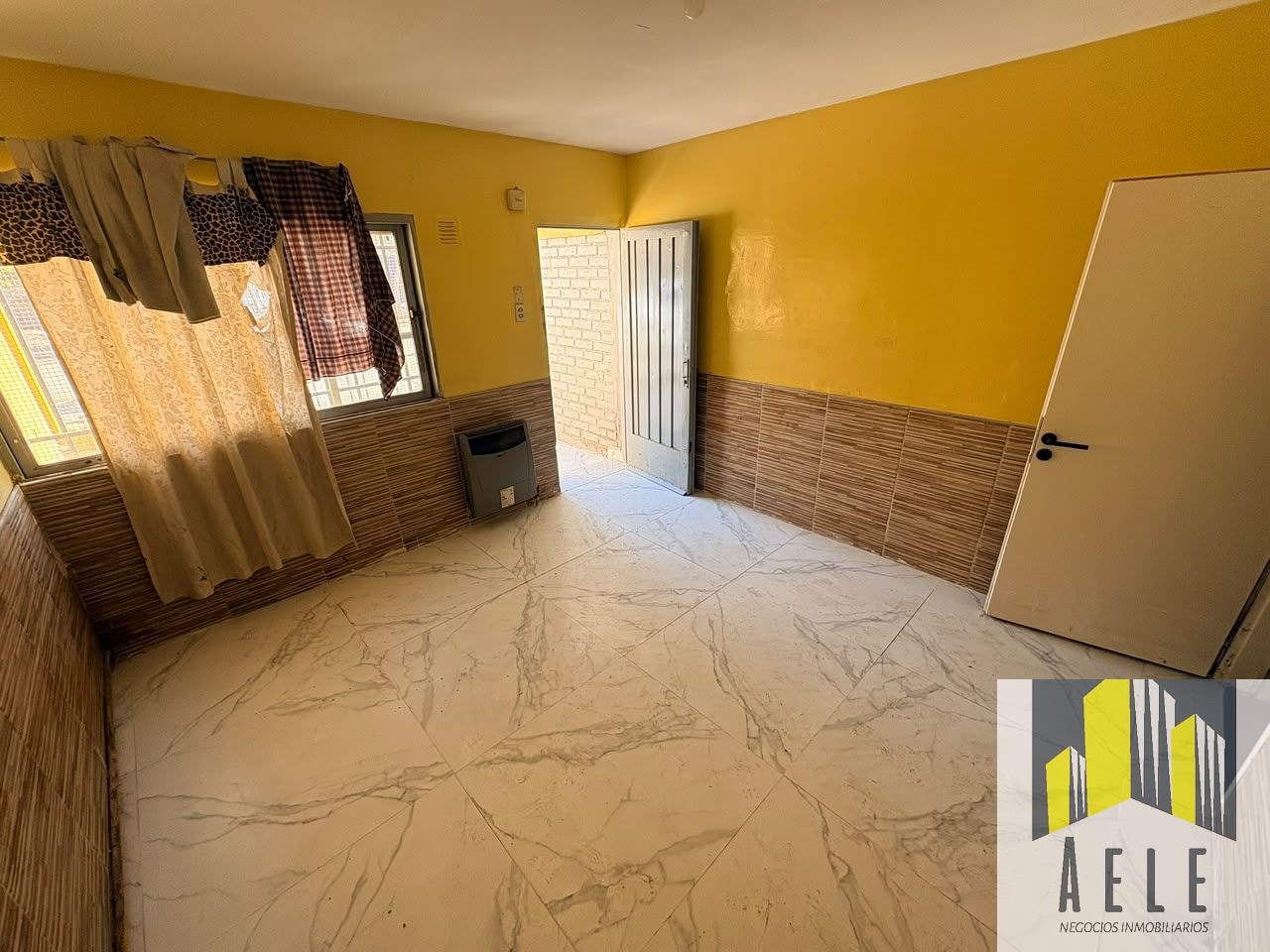 Godoy Cruz CASA EN VENTA  2HAB + 1 BAÑO + COCHERA VILLA HIPODROMO GODOY CRUZ