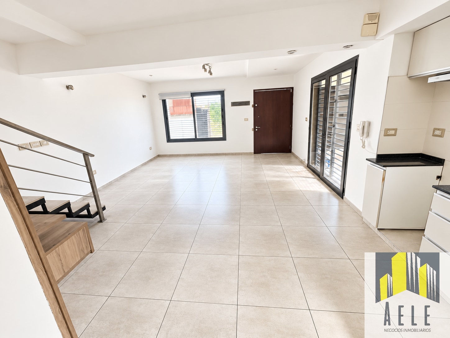 Capital UBICADISIMA CASA TIPO  DUPLEX APTO CREDITO | 2 HAB +2 BAÑOS+ COCHERA DOBLE| MENDOZA
