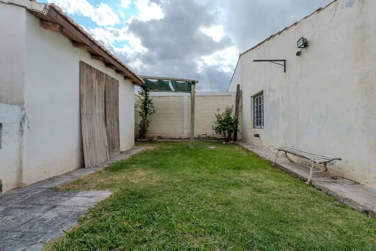 Casa en Venta en Guaymallen, Mendoza - USD 102.000 | Inmoup - 17