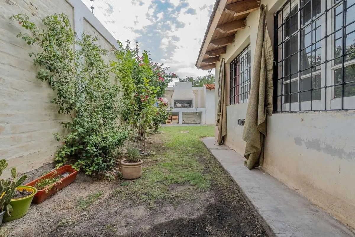 Casa en Venta en Guaymallen, Mendoza - USD 102.000 | Inmoup - 16