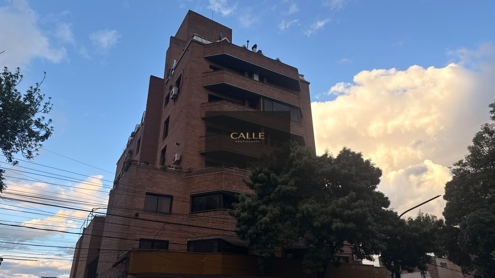 Capital Departamento en alquiler con cochera centro Piso 2 Depto 2
