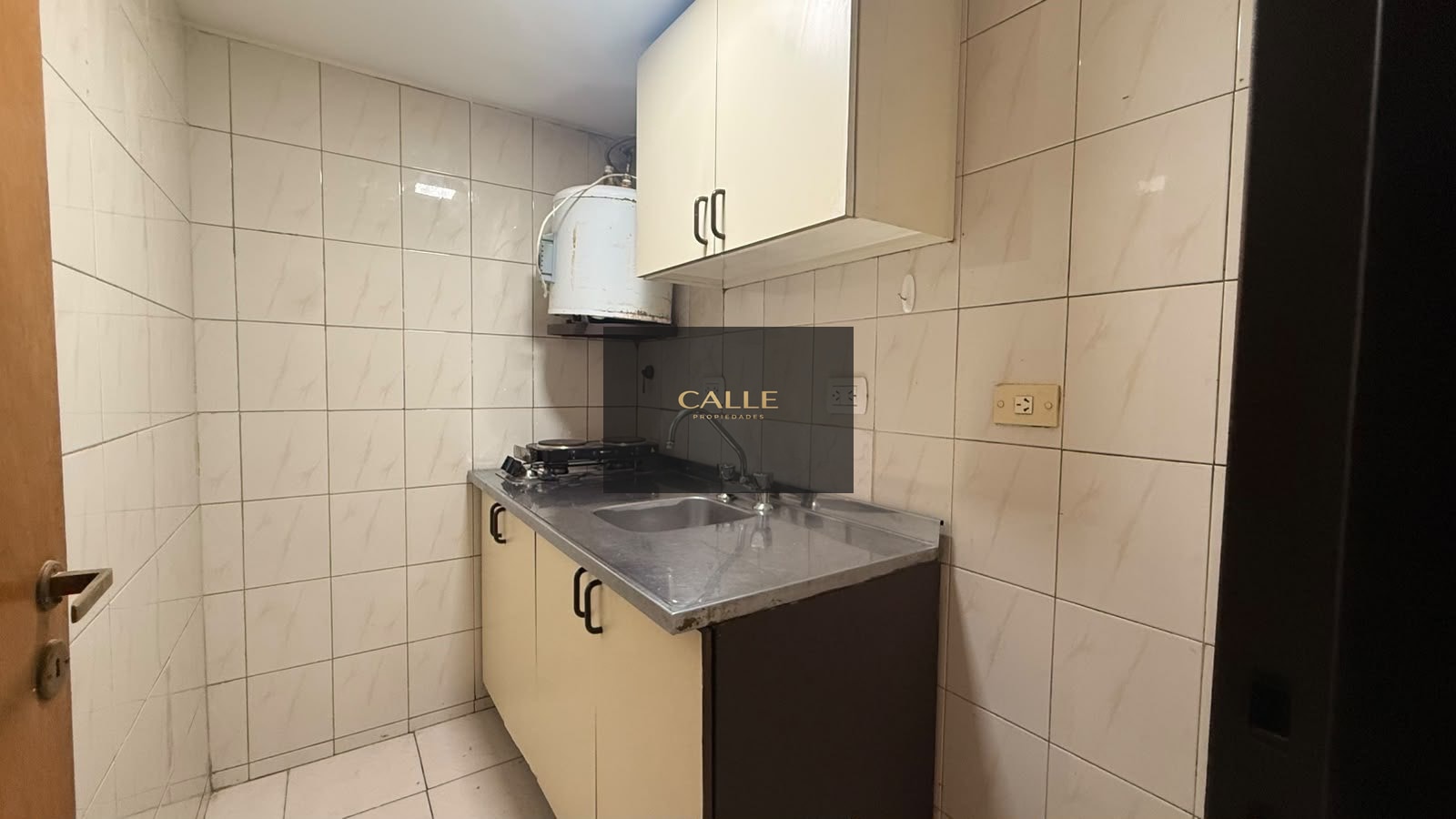 Capital Departamento en alquiler con cochera centro Piso 2 Depto 2